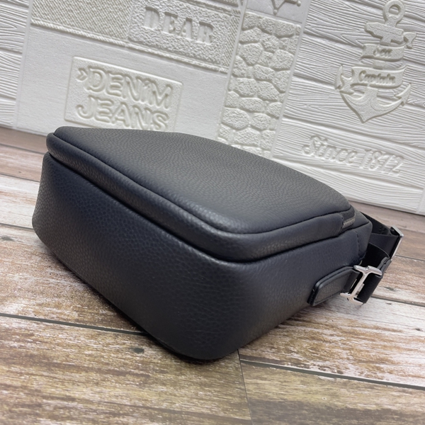 スーパーコピーブランドバッグ背面デザイン